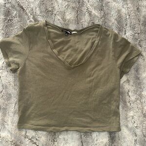 LIKE NEW medium women’s Khaki green crop top